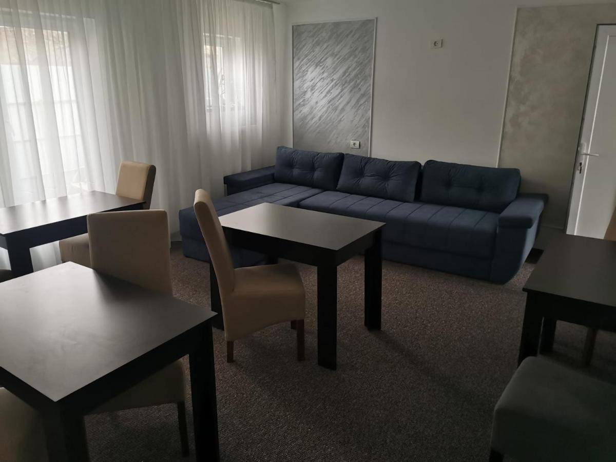 Casa Sonia Hotel Targu Jiu Bagian luar foto