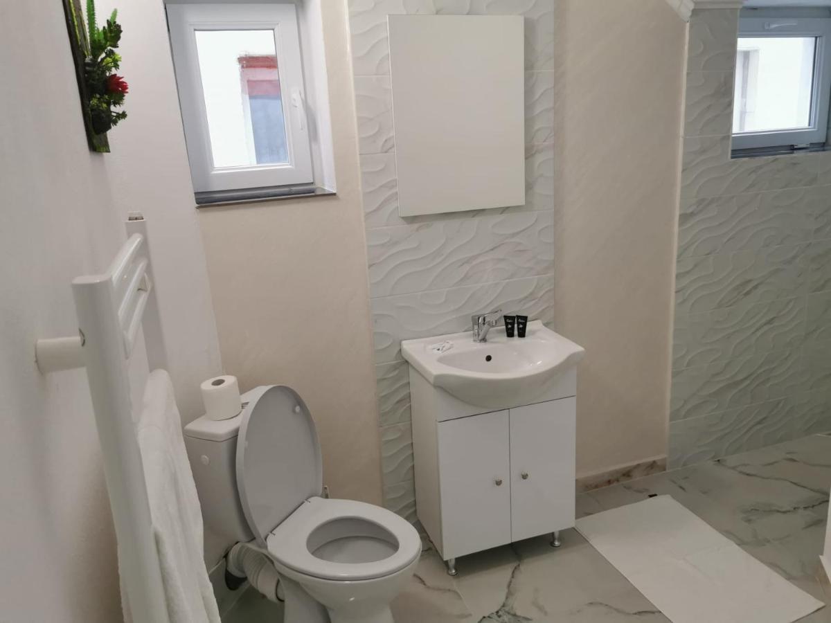 Casa Sonia Hotel Targu Jiu Bagian luar foto