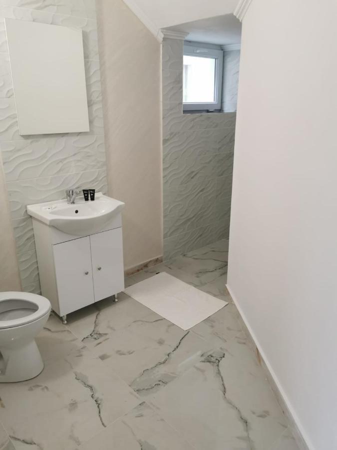Casa Sonia Hotel Targu Jiu Bagian luar foto