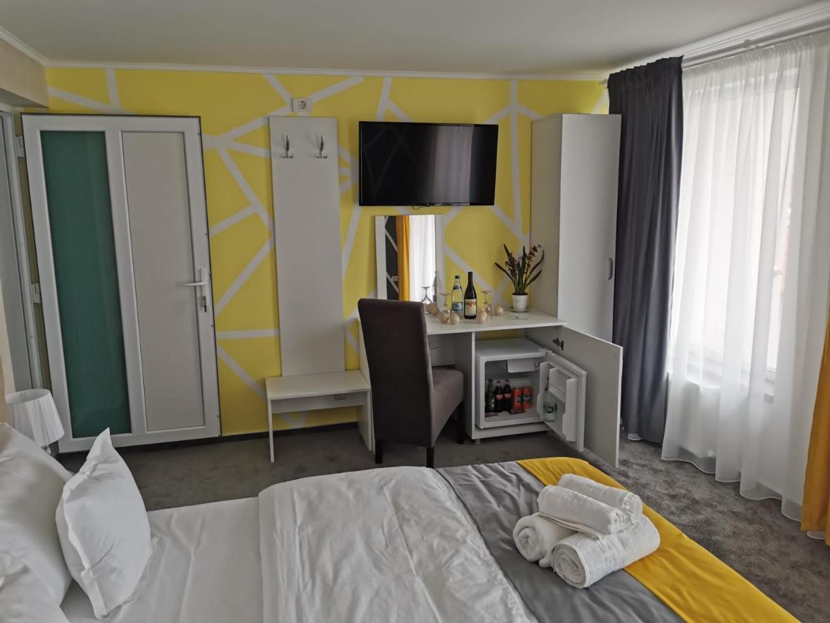Casa Sonia Hotel Targu Jiu Bagian luar foto