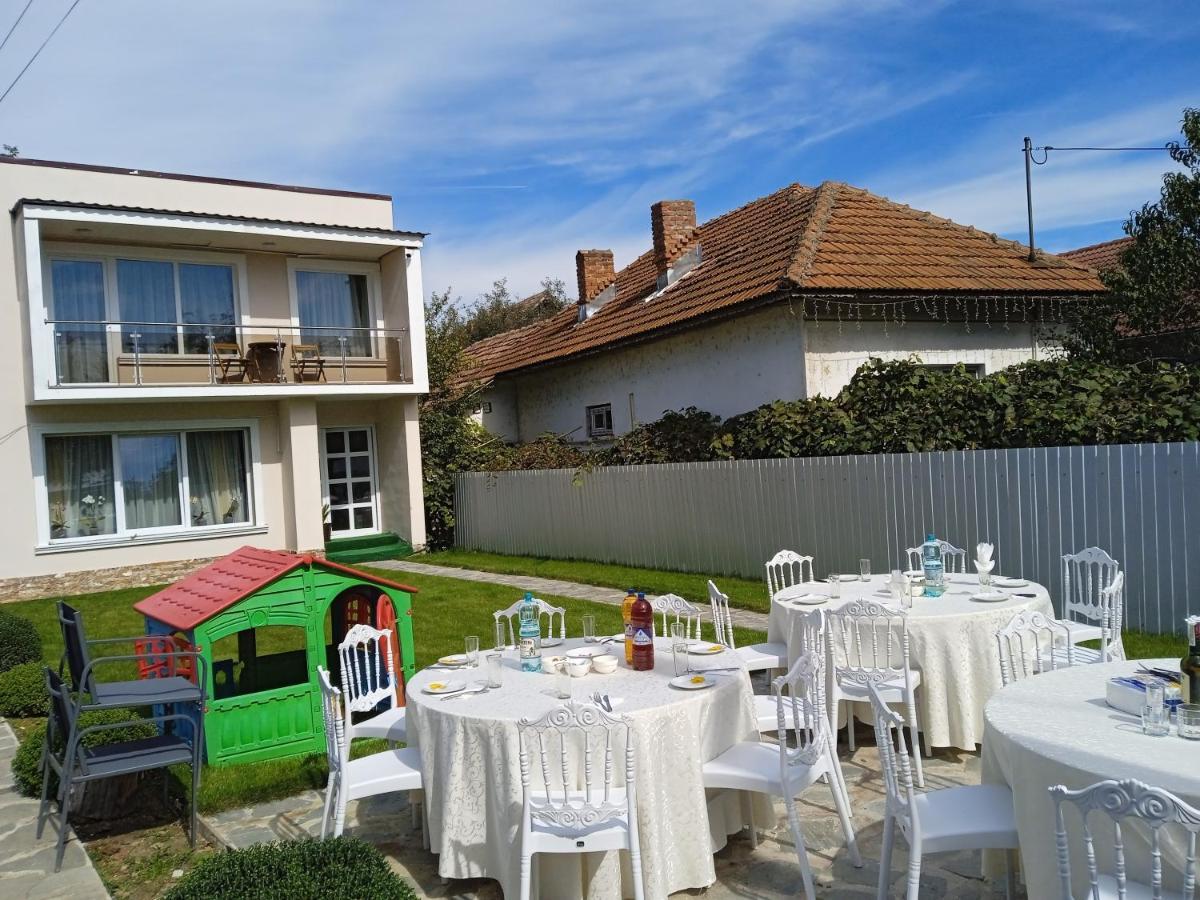 Casa Sonia Hotel Targu Jiu Bagian luar foto